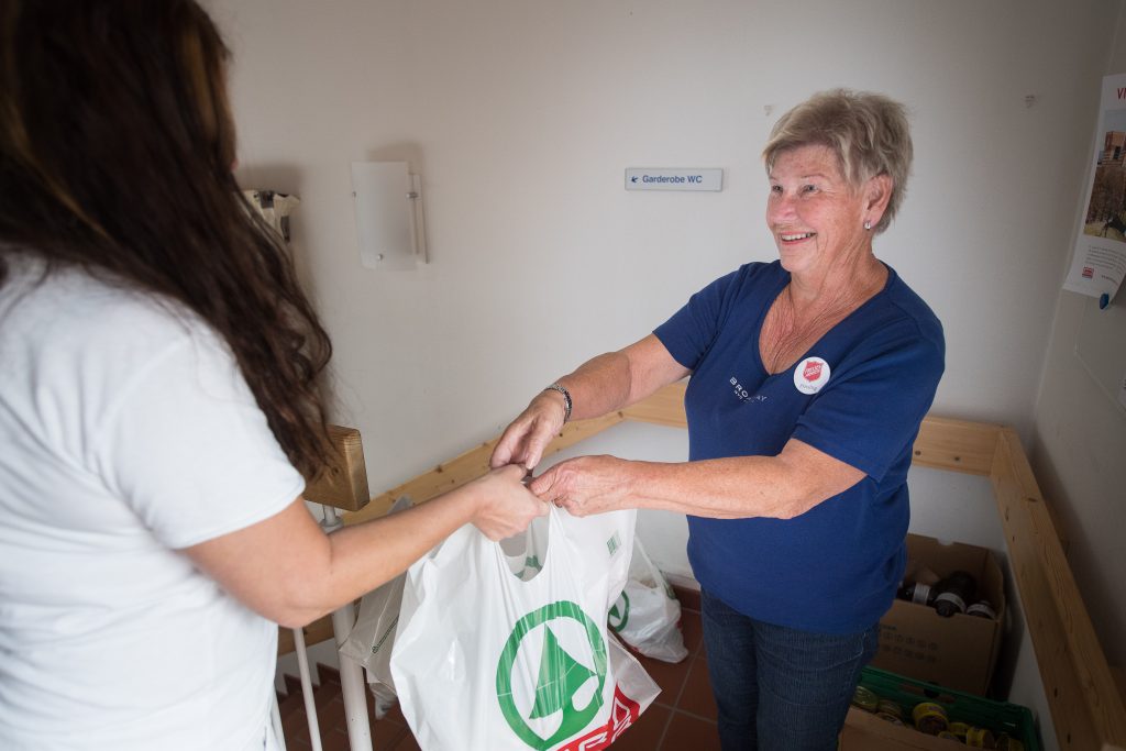 Frelsesarmeen - gir ut handlepose