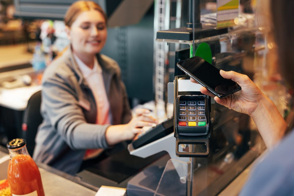 Betal i butikk med telefonen